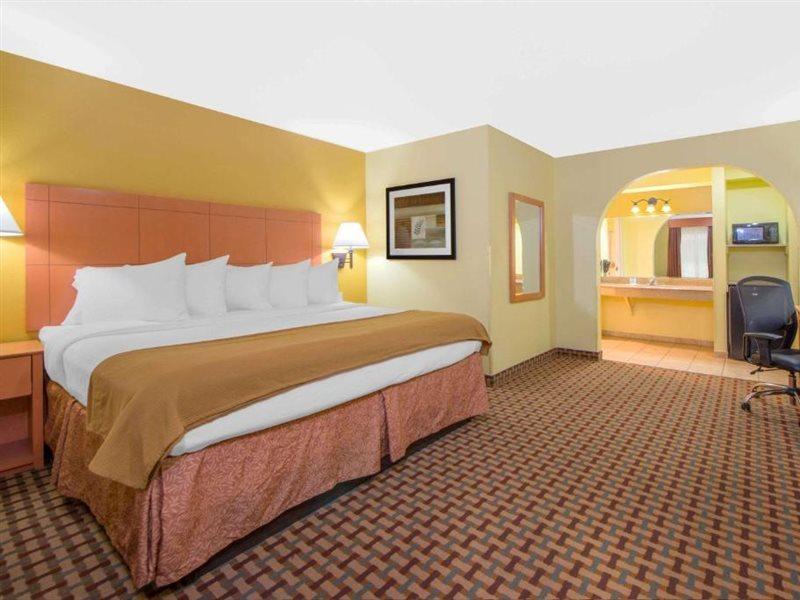 Days Inn By Wyndham Lubbock South Exteriér fotografie