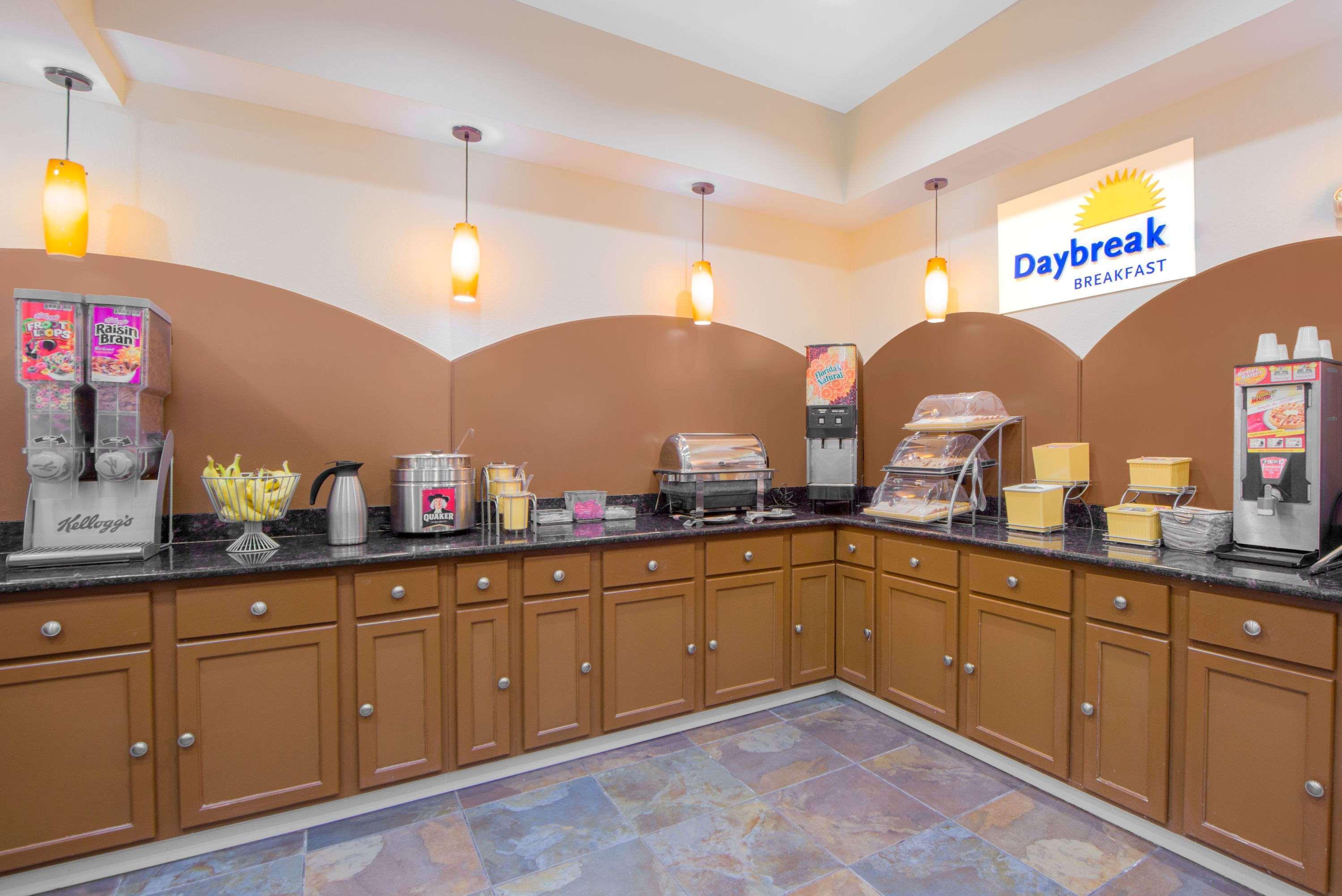 Days Inn By Wyndham Lubbock South Exteriér fotografie