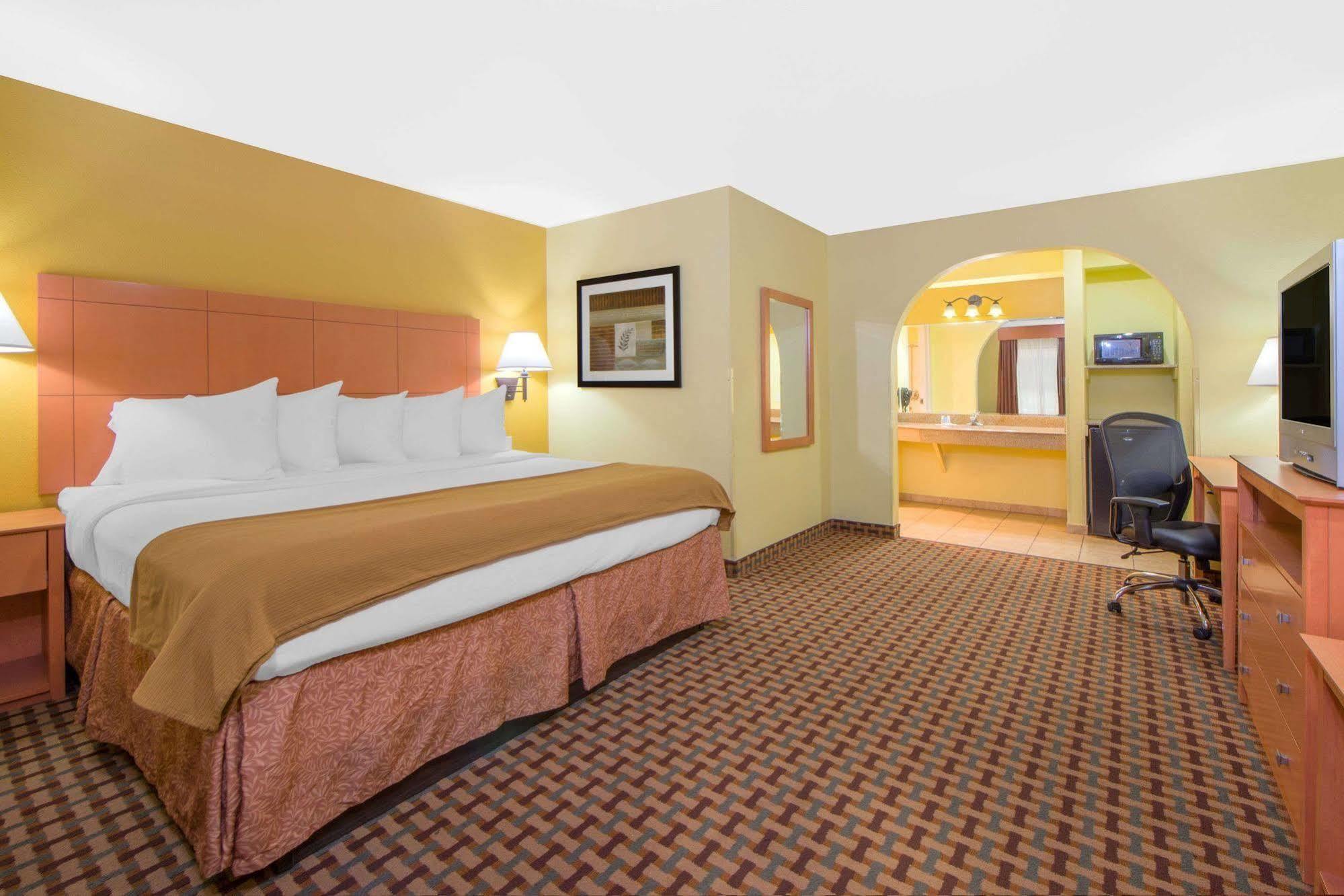 Days Inn By Wyndham Lubbock South Exteriér fotografie